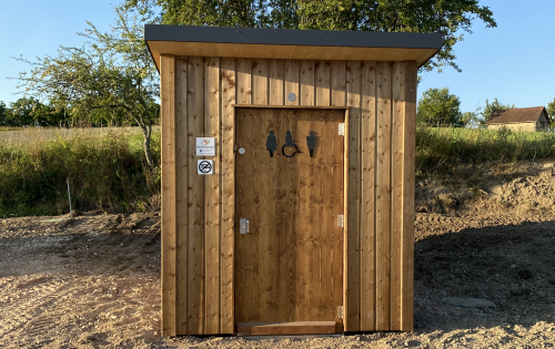 toilette parking de Lesturgie